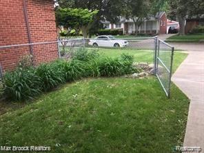 4139 Yorba Linda, Royal Oak, MI 48073 — Photo 12