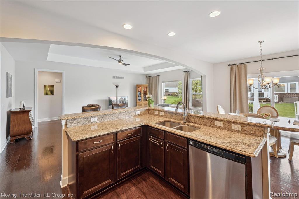 326 PROVINCE Lane, Canton, MI 48188 — Photo 12