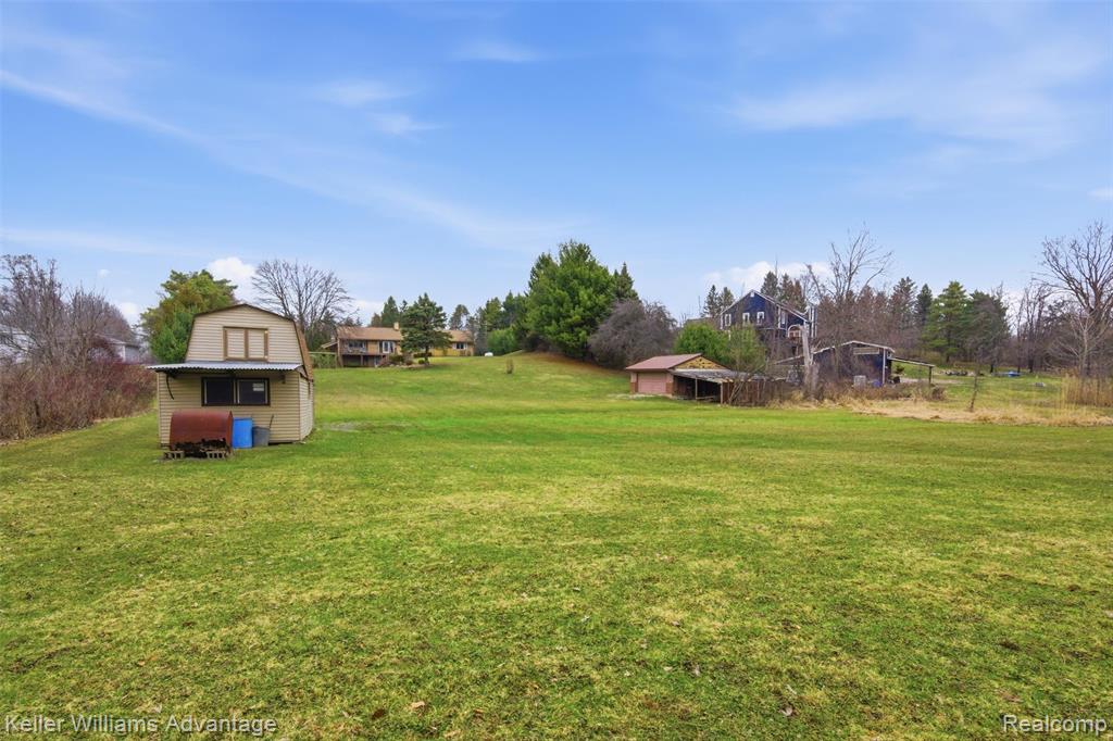 7670 7 Mile Road, Northville, MI, 48167