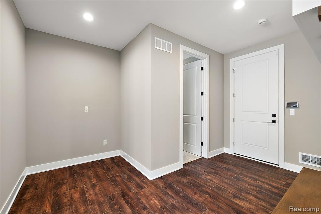 1 Pinery Court, Orion, MI 48362 — Photo 28