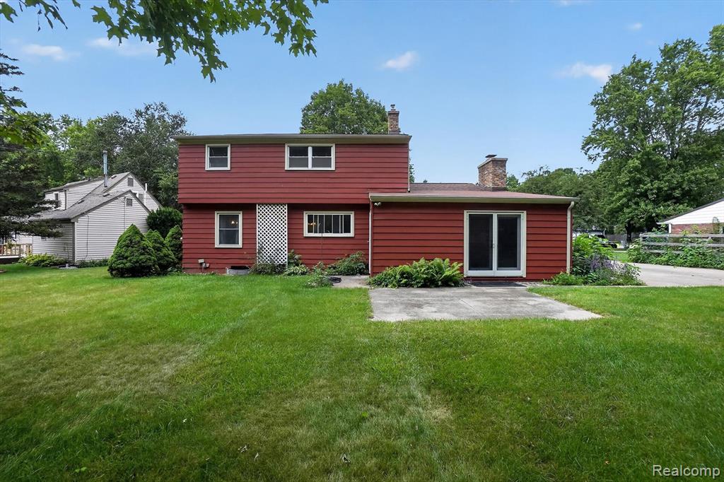 2356 Pineview Court, Flushing, MI 48433 — Photo 37