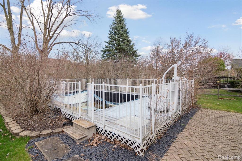 925 DONNALEE Drive, Monroe, MI 48162 — Photo 46