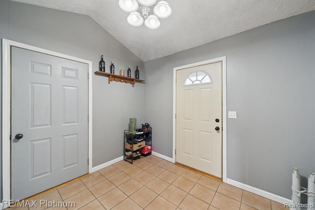 107 RUSSELL Street, Leslie, MI 49251 — Photo 23