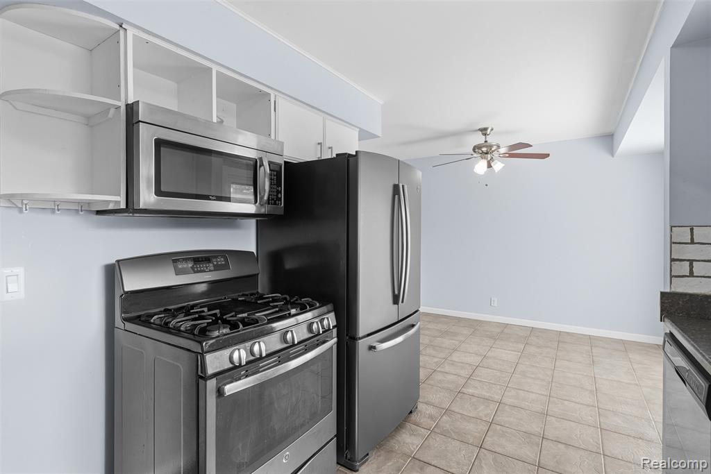 5155 Oxford Court, Swartz Creek, MI 48473 — Photo 14
