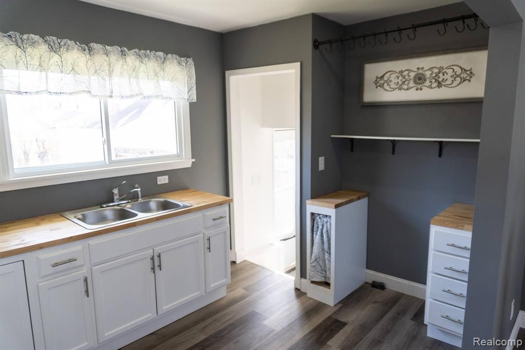 432 BUCKINGHAM Avenue, Flint, MI 48507 — Photo 21