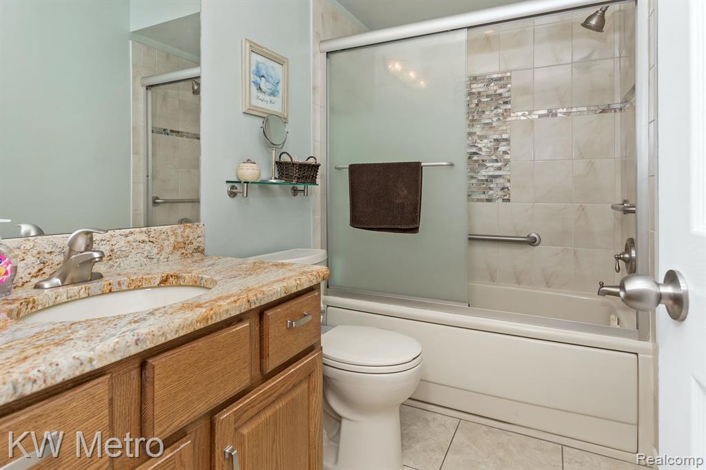 41667 WESTBURY Lane, Clinton Twp, MI 48038 — Photo 20