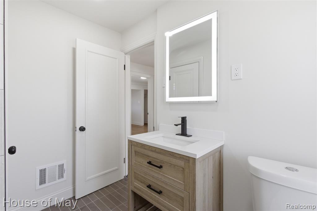 5276 Bedford Street, Detroit, MI 48224 — Photo 9