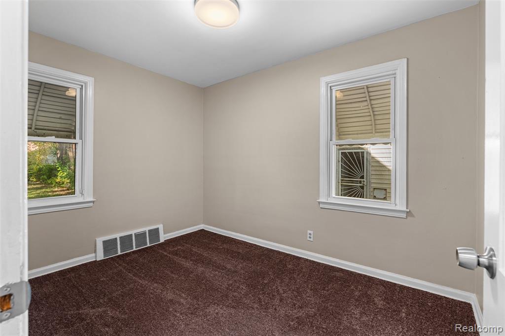 7419 Asbury Park, Detroit, MI 48228 — Photo 12