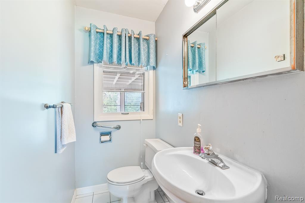 8825 N BECK Road, Plymouth, MI 48170 — Photo 26