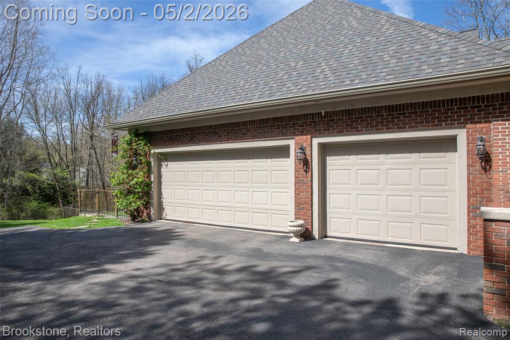 9811 KINGSTON POINTE, Clarkston, MI 48348 — Photo 19
