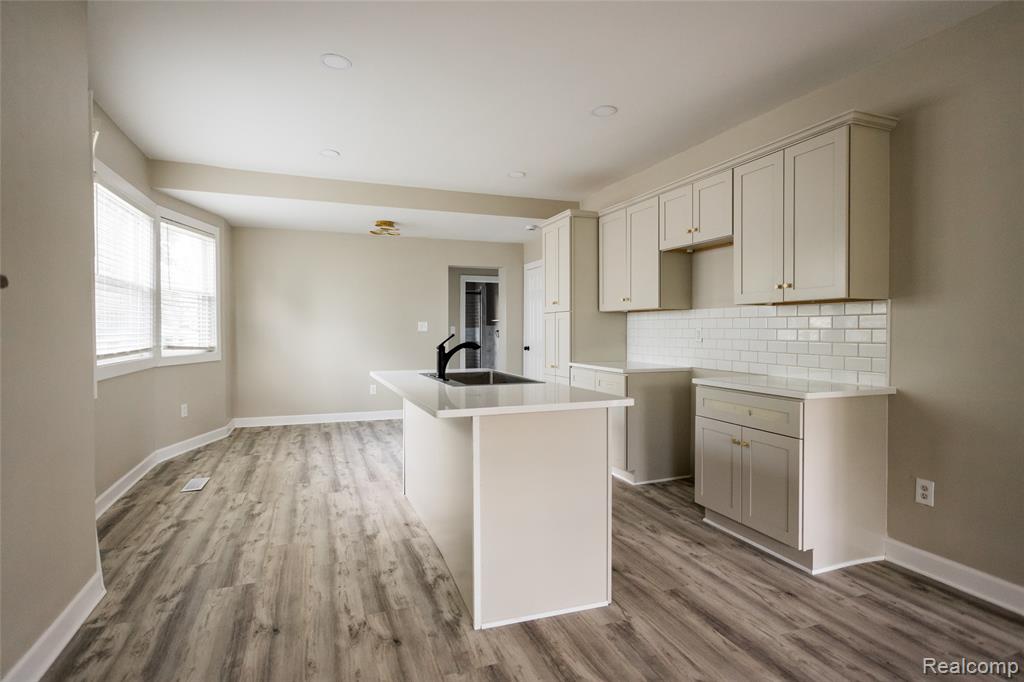 3450 Townsend Street, Detroit, MI 48214 — Photo 3