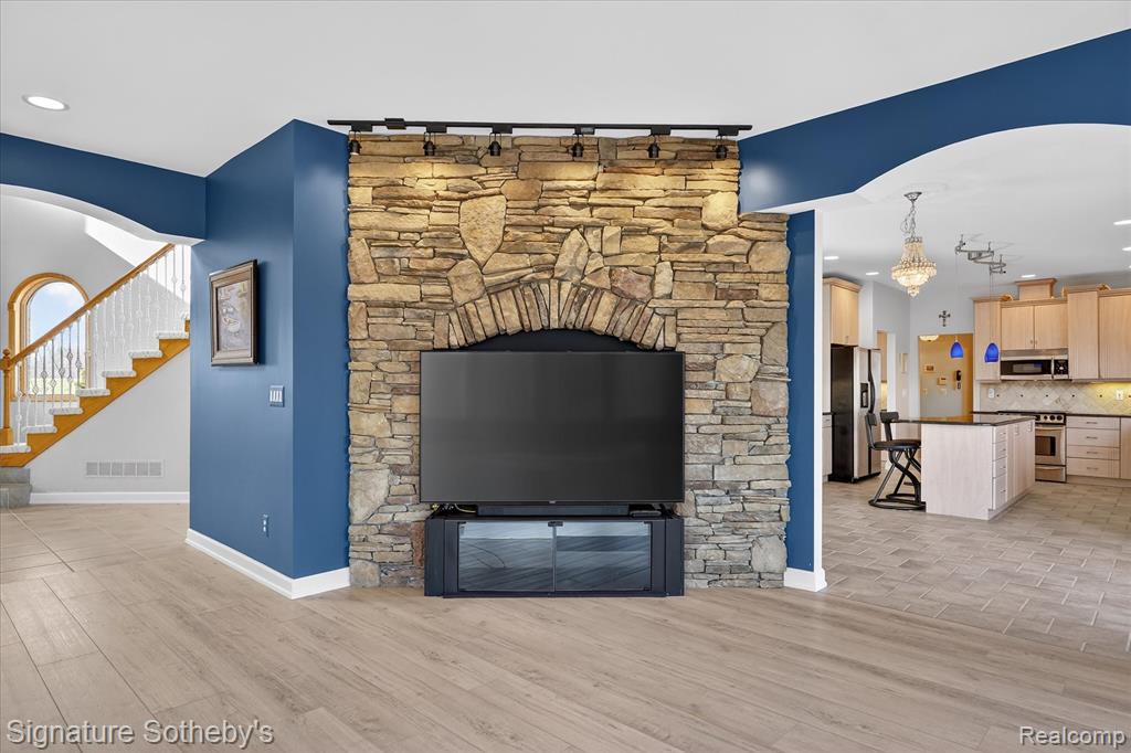 7455 Groveland Road, Holly, MI 48442 — Photo 8