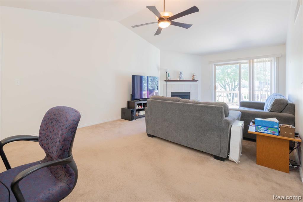 17415 N LUCILLE Circle, New Boston, MI 48164 — Photo 16
