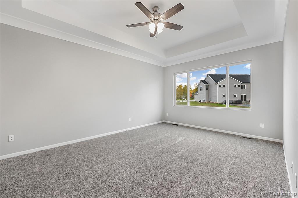 5232 Farmridge Lane, Grand Blanc, MI 48439 — Photo 14