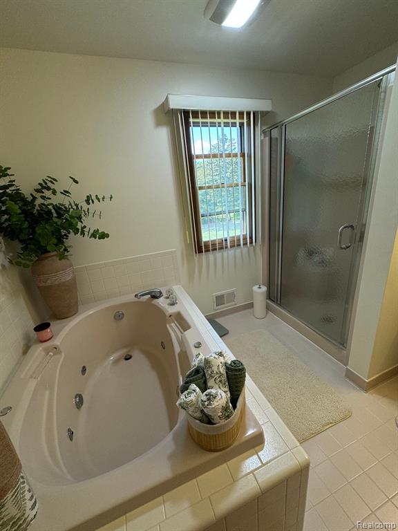 2606 PIGEON FORGE Drive, Brighton, MI 48114 — Photo 17