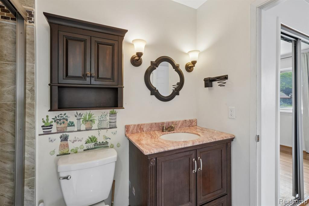 8401 18 Mile Road, 112, Sterling Heights, MI 48313 — Photo 10