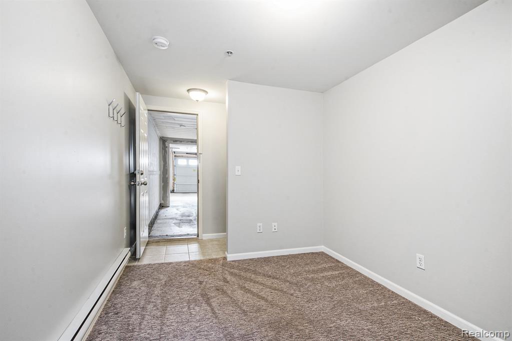 226 W OAKBROOK Drive, Ann Arbor, MI 48103 — Photo 30