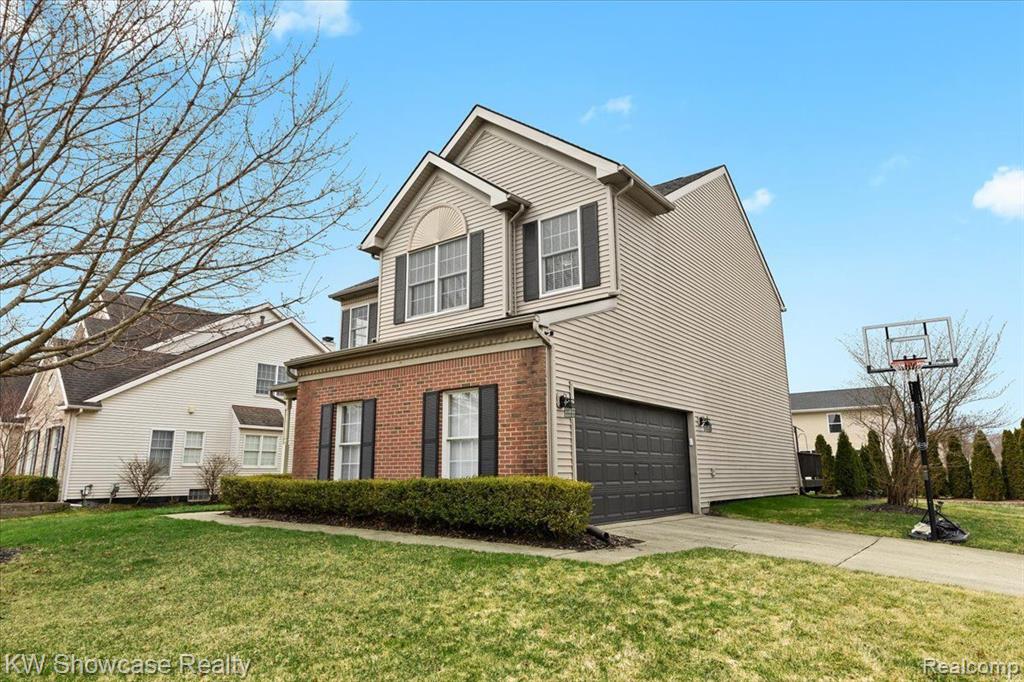 1042 POLO Drive, South Lyon, MI 48178 — Photo 32