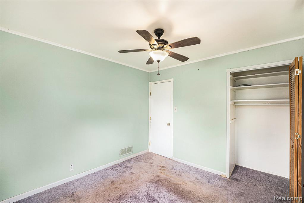 940 Mace Avenue, Madison Heights, MI 48071 — Photo 15
