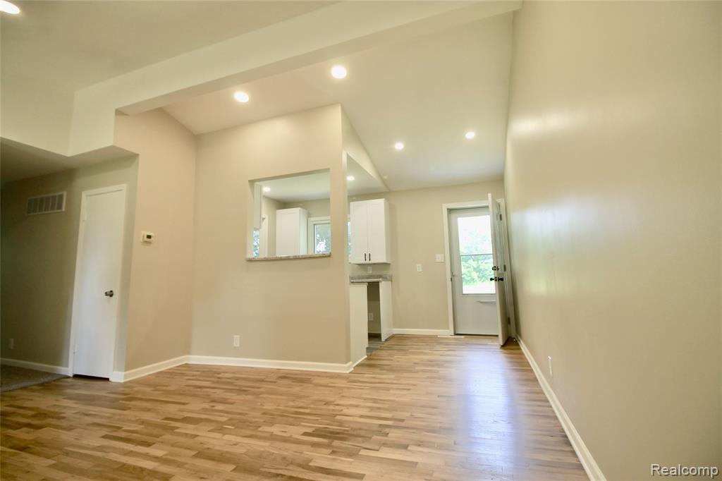 9116 Maplewood Drive, Clio, MI 48420 — Photo 3