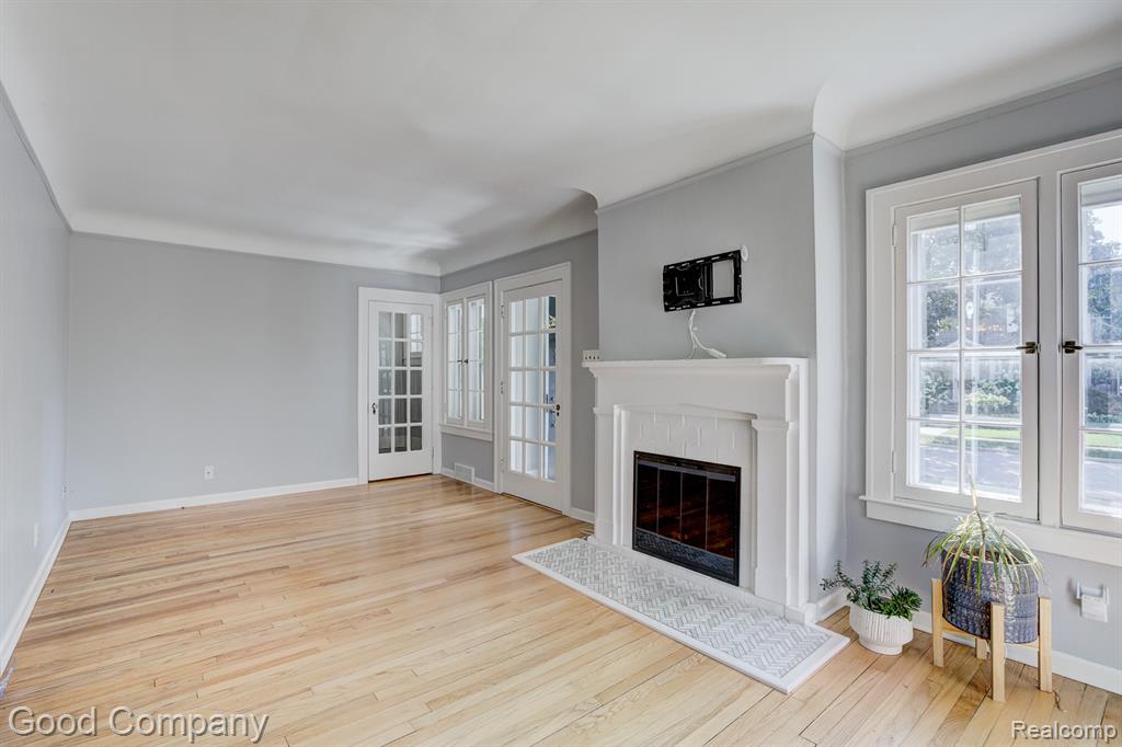 934 Lockwood Road, Royal Oak, MI 48067 — Photo 12