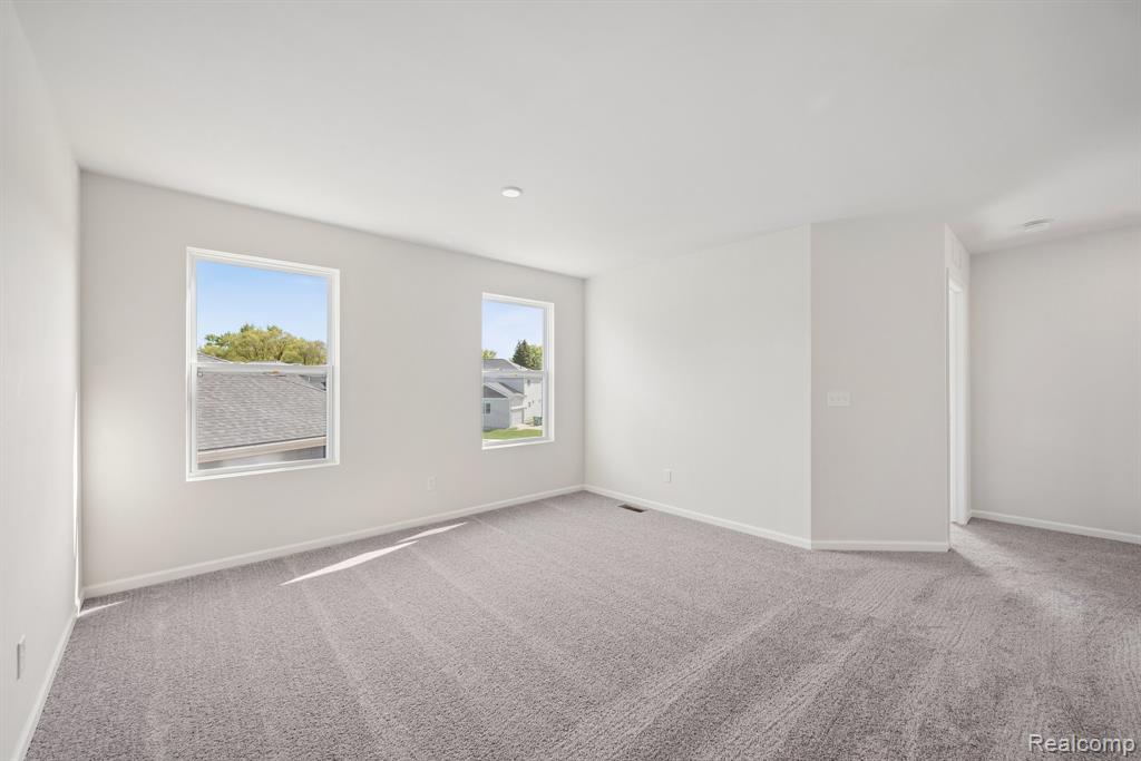 360 Hidden River W, Holly, MI 48442 — Photo 11