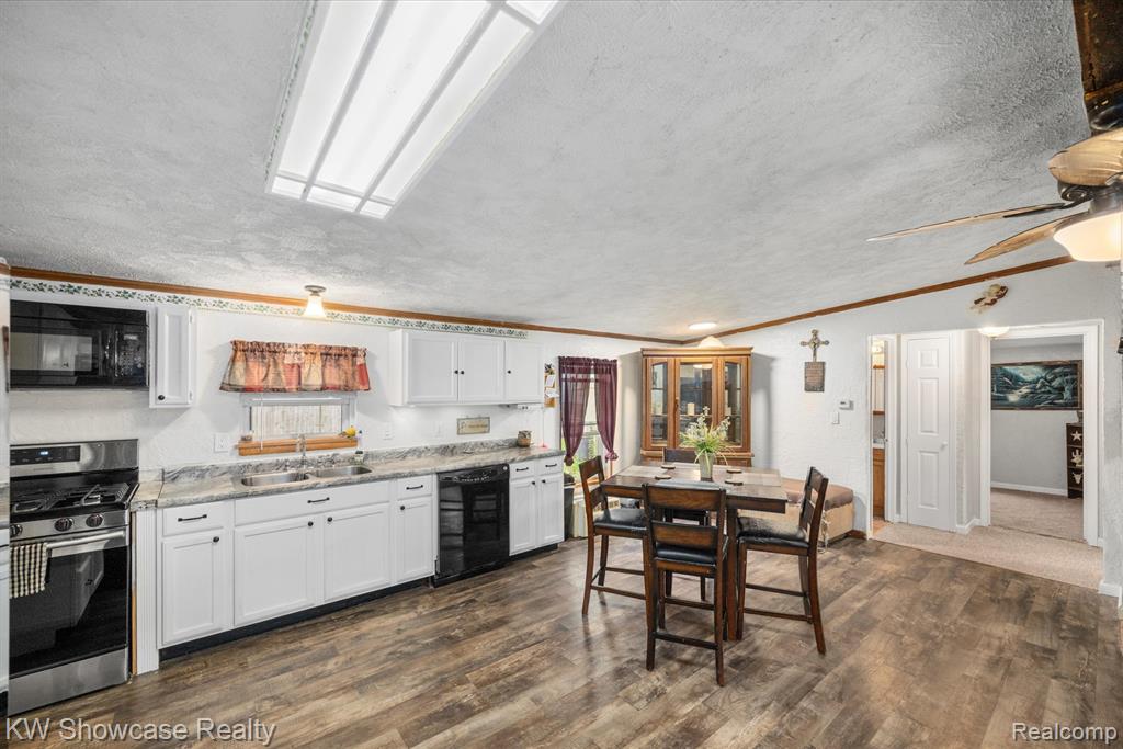 2916 Navarre Boulevard, Monroe, MI 48162 — Photo 8