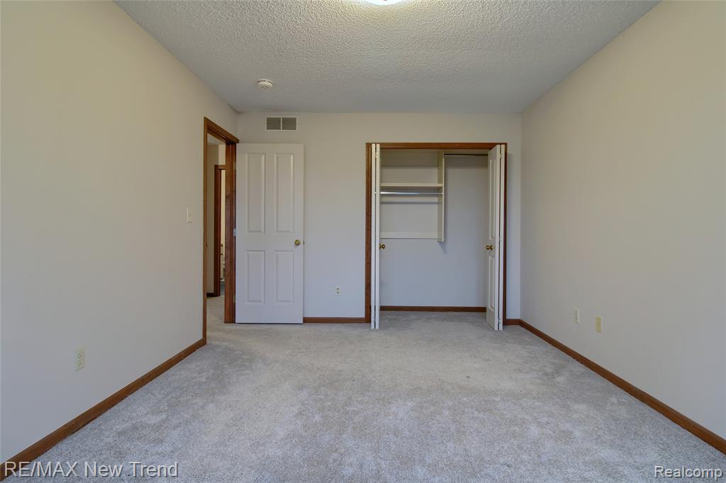 7252 STEEPLECHASE Drive, Saline, MI 48176 — Photo 26