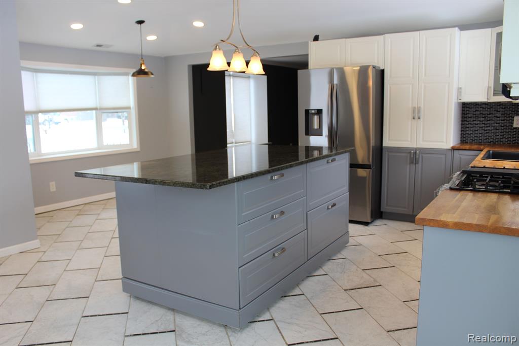896 Grace Avenue, Rochester Hills, MI 48307 — Photo 6