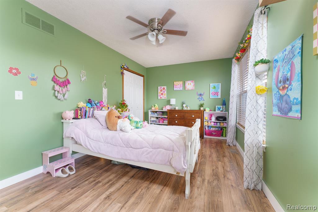 738 PINEGATE Drive, Fowlerville, MI 48836 — Photo 15