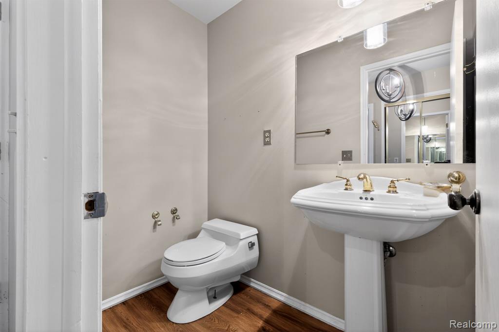 1042 Trevor Place, Detroit, MI 48207 — Photo 11