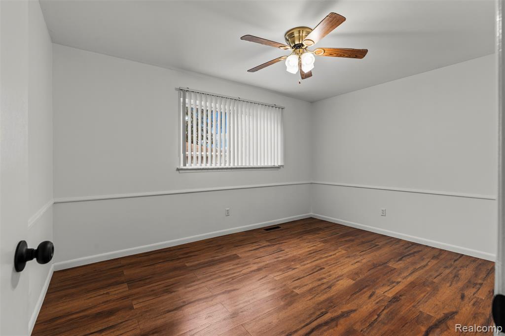 40553 Passmore Drive, Clinton Twp, MI 48038 — Photo 14