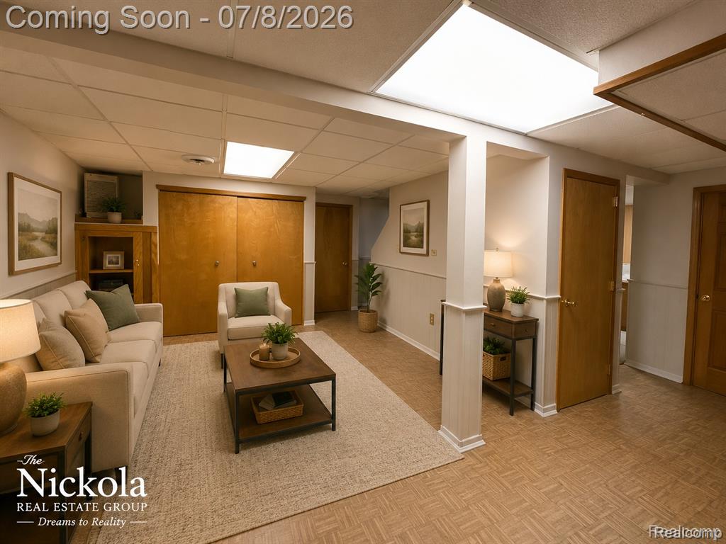 414 WHITNEY Drive, Rochester Hills, MI 48307 — Photo 28