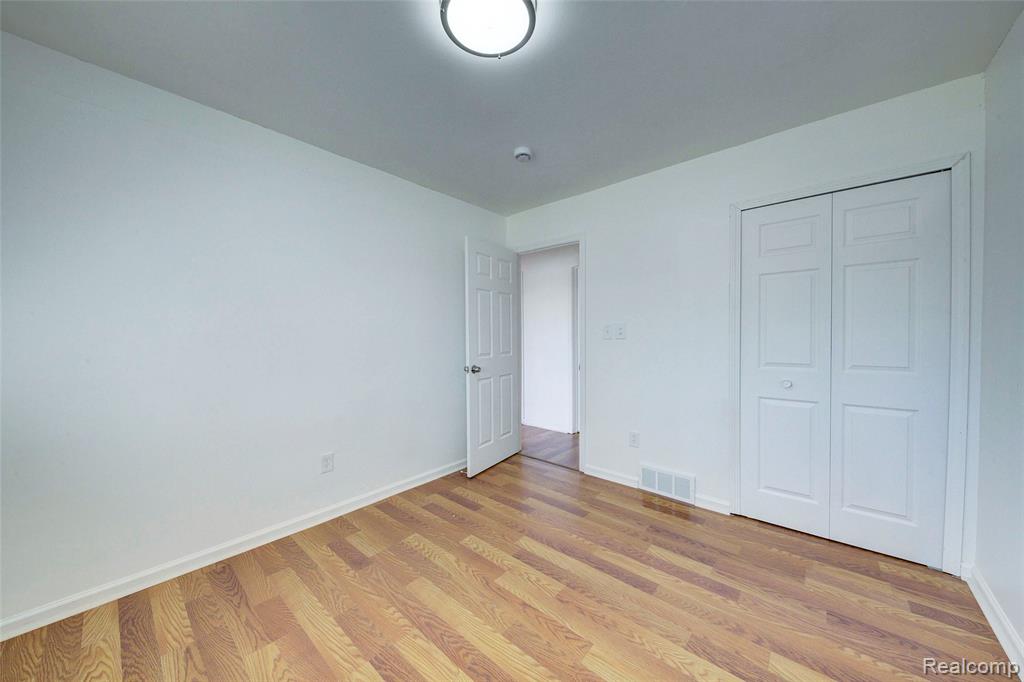 35030 Michelle Drive, Romulus, MI 48174 — Photo 31