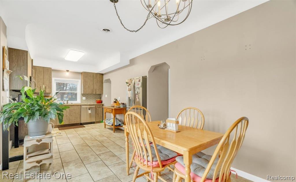16423 Admiral, Fraser, MI 48026 — Photo 4