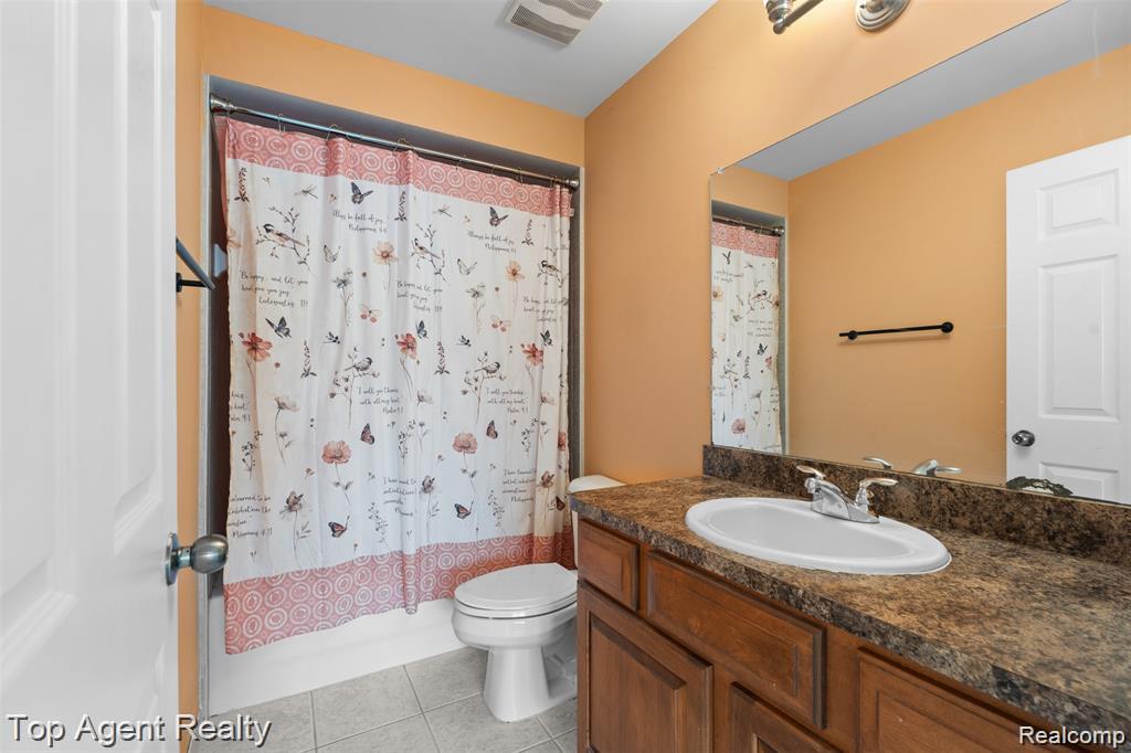 1066 Lorenzo Court, Troy, MI 48085 — Photo 29