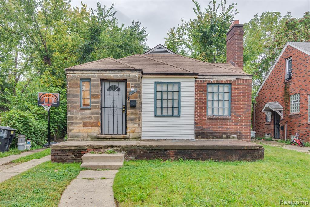 224 S SE Kenbrook Street, Grand Rapids, MI, 49548