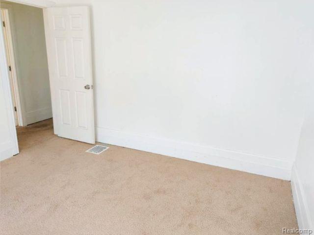 5469 Seneca Street, Detroit, MI 48213 — Photo 17
