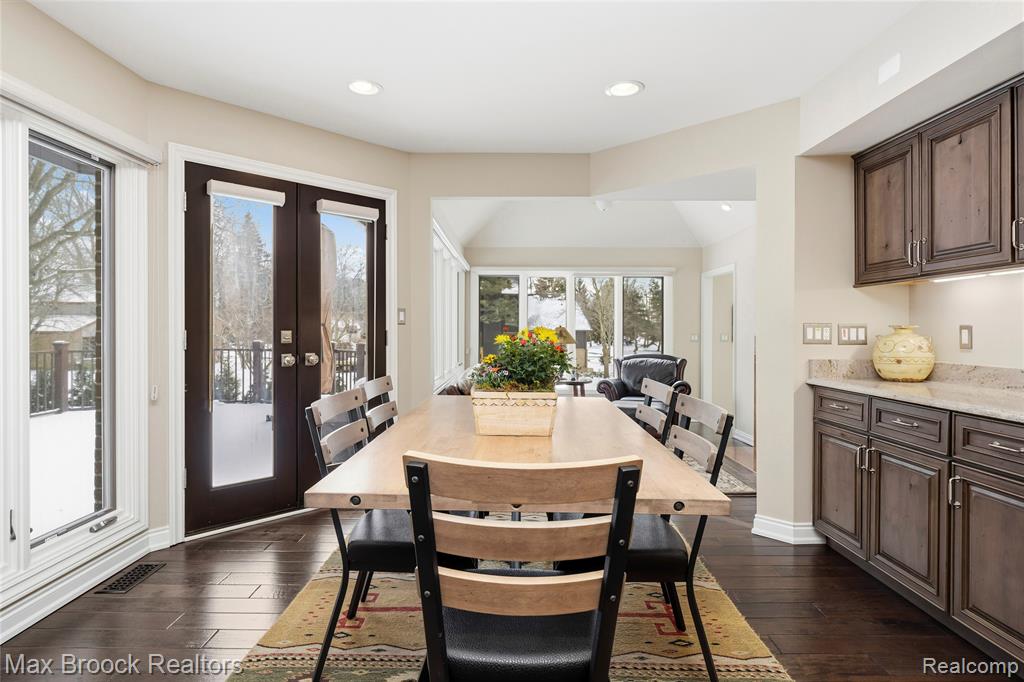 5867 BRAVO COURT, Orchard Lake Village, MI 48324 — Photo 26