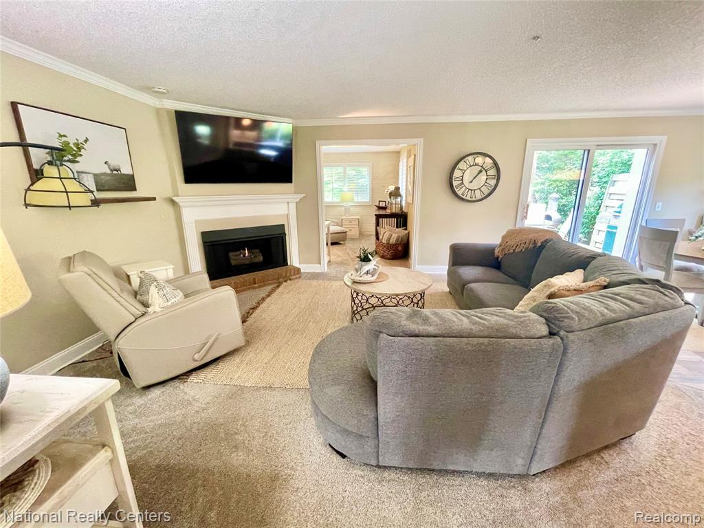 48104 COLONY FARM CIR, Plymouth, MI 48170 — Photo 19