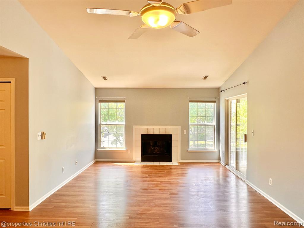 4235 BERKSHIRE Drive, Sterling Heights, MI 48314 — Photo 5
