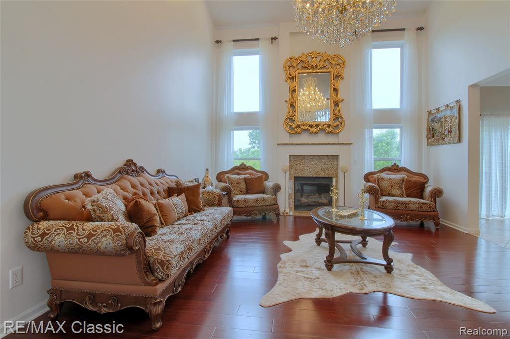 761 Nissen Court, Wixom, MI 48393 — Photo 18