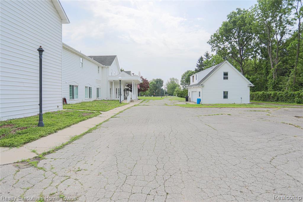 9334 River Road, Algonac, MI, 48001