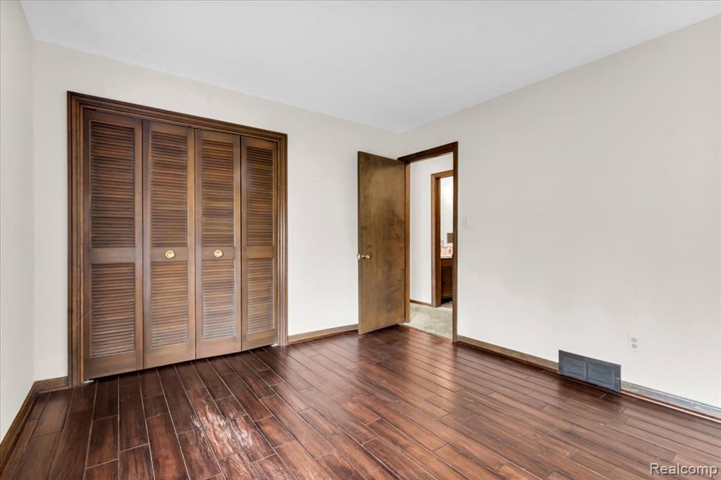 19010 Lacrosse Avenue, Lathrup Village, MI 48076 — Photo 25