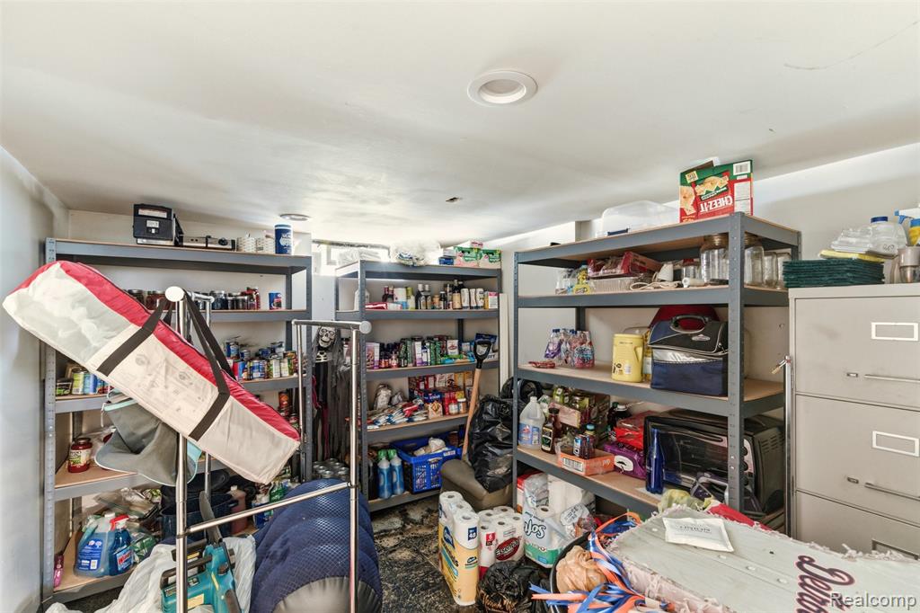 9325 Stahelin Avenue, Detroit, MI 48228 — Photo 23
