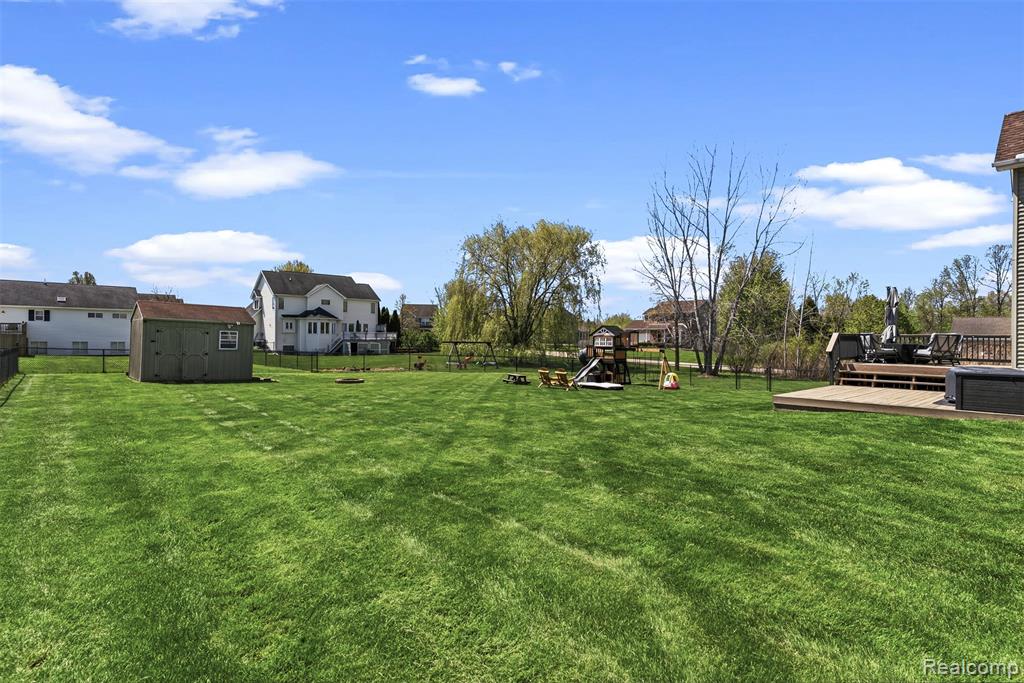 4357 Drake Drive, Swartz Creek, MI 48473 — Photo 46