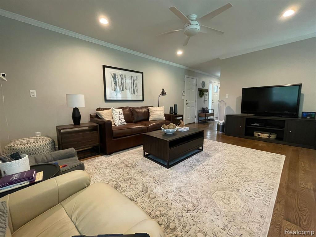 6832 MONTFORT Drive, Canton, MI 48187 — Photo 14