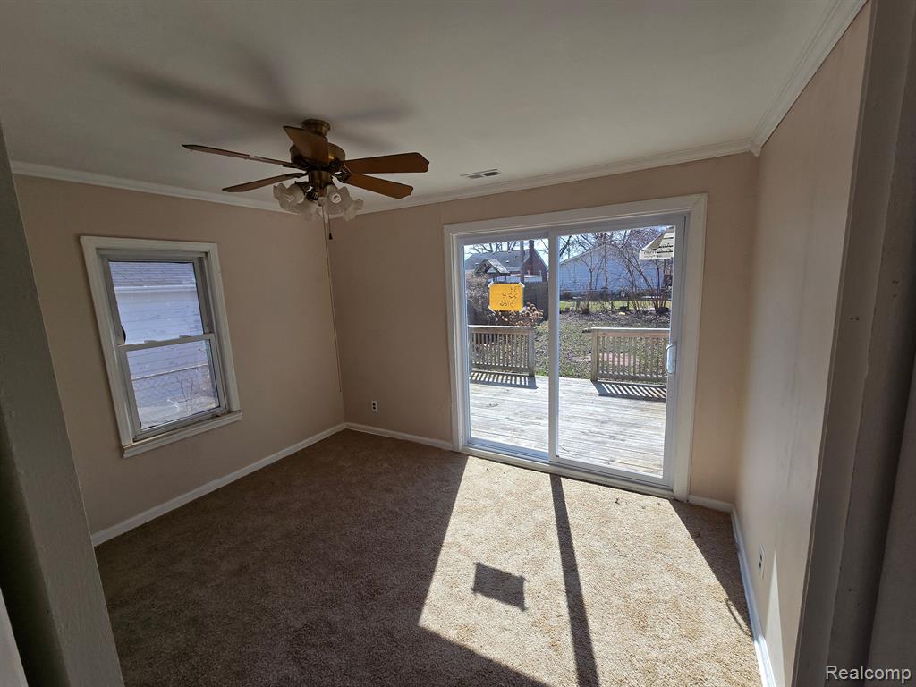 814 E EVELYN Avenue, Hazel Park, MI 48030 — Photo 7