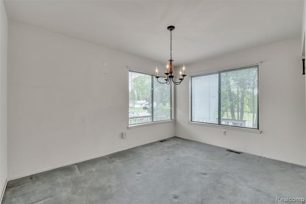 5772 Perrytown Drive, West Bloomfield, MI — Photo 12