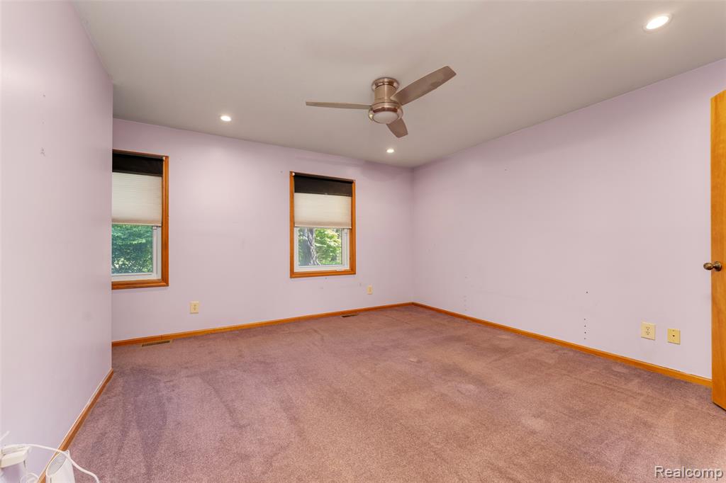 6879 Crofoot Road, Howell, MI 48843 — Photo 11